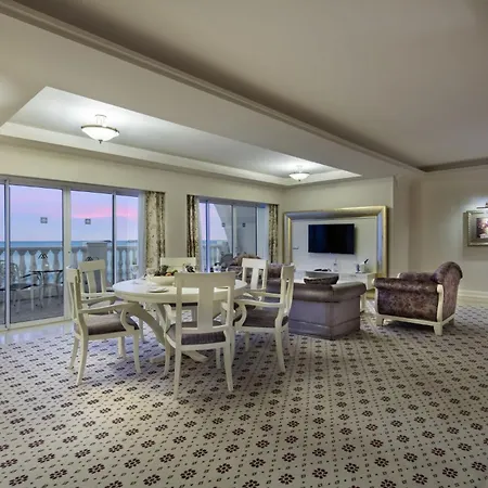 أمارا دولتشي فيتا لاكشري 5*